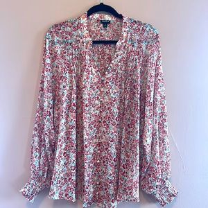 Torrid Woman’s top size 1X.